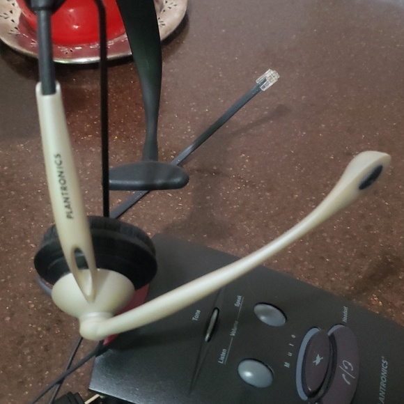 Plantronics Over Ear Wired Noise Canceling Telephone Headset System S11. - Picture 3 of 5